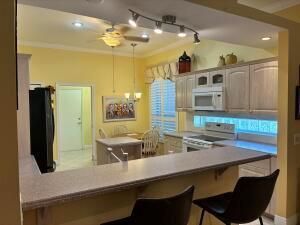 Kitchen snack bar counter