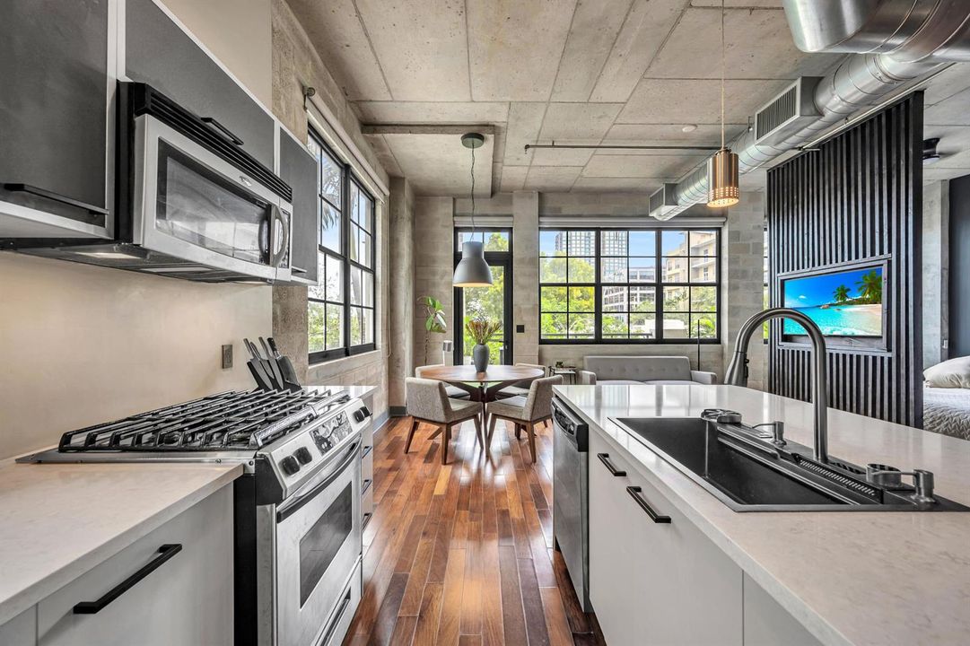 411 NW 1ST AVE APT 206-10