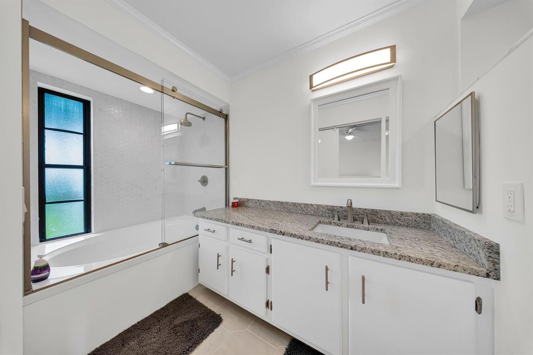 9233SW8thStUnit#305BocaRaton(27of29)