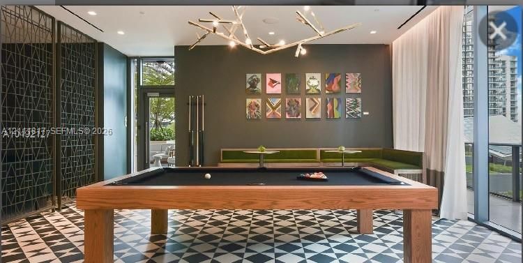 For Rent: $4,350 (1 beds, 2 baths, 866 Square Feet)