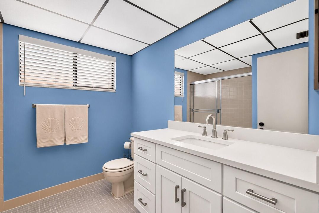 Serene Coastal Blue Bathroom Retreat 2