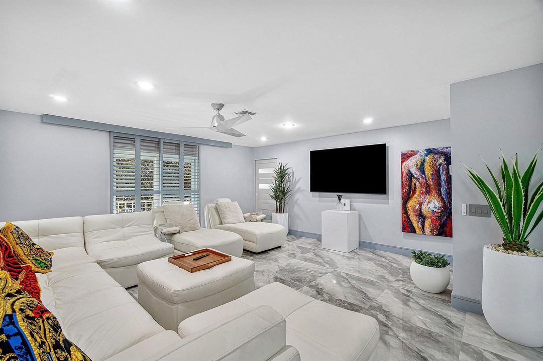living area 2