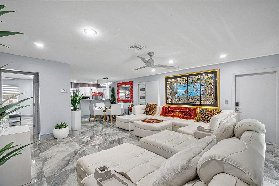 living area 4
