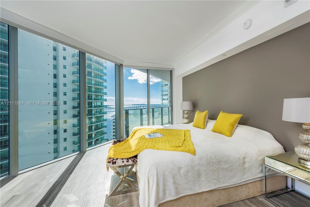 В аренду: $5,900 (2 спален, 2 ванн, 1136 Квадратных фут)