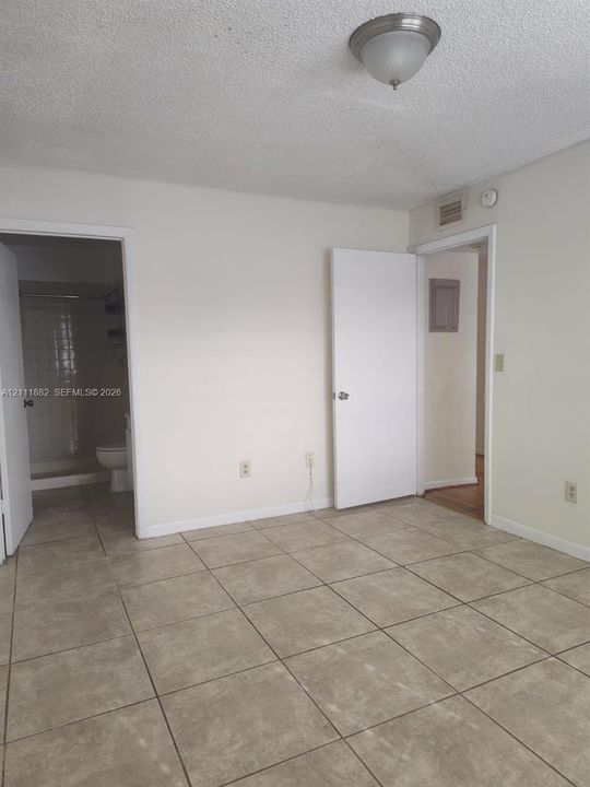 En Renta: $1,999 (2 camas, 2 baños, 750 Pies cuadrados)
