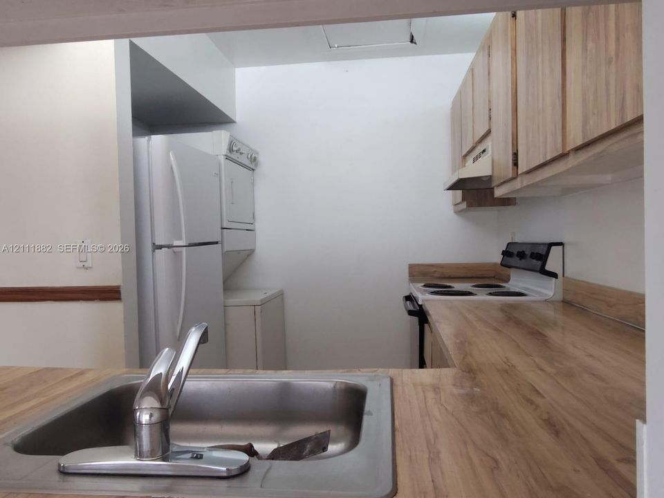 En Renta: $1,999 (2 camas, 2 baños, 750 Pies cuadrados)