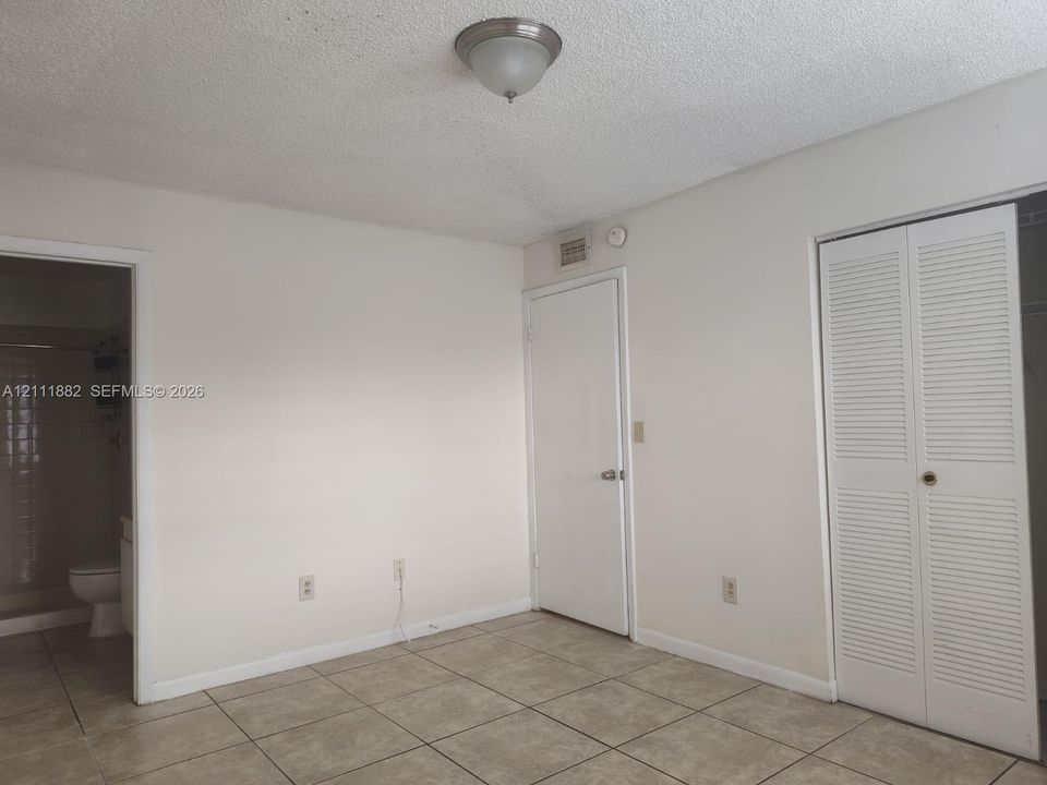 En Renta: $1,999 (2 camas, 2 baños, 750 Pies cuadrados)