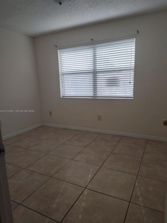 En Renta: $1,999 (2 camas, 2 baños, 750 Pies cuadrados)
