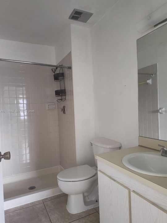 En Renta: $1,999 (2 camas, 2 baños, 750 Pies cuadrados)