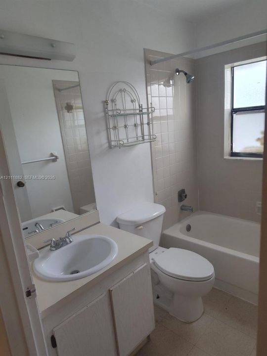 En Renta: $1,999 (2 camas, 2 baños, 750 Pies cuadrados)