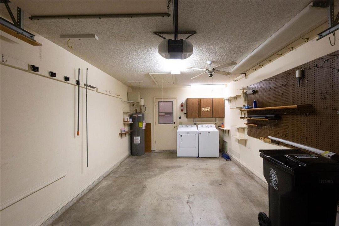 Garage/Washer-Dryer