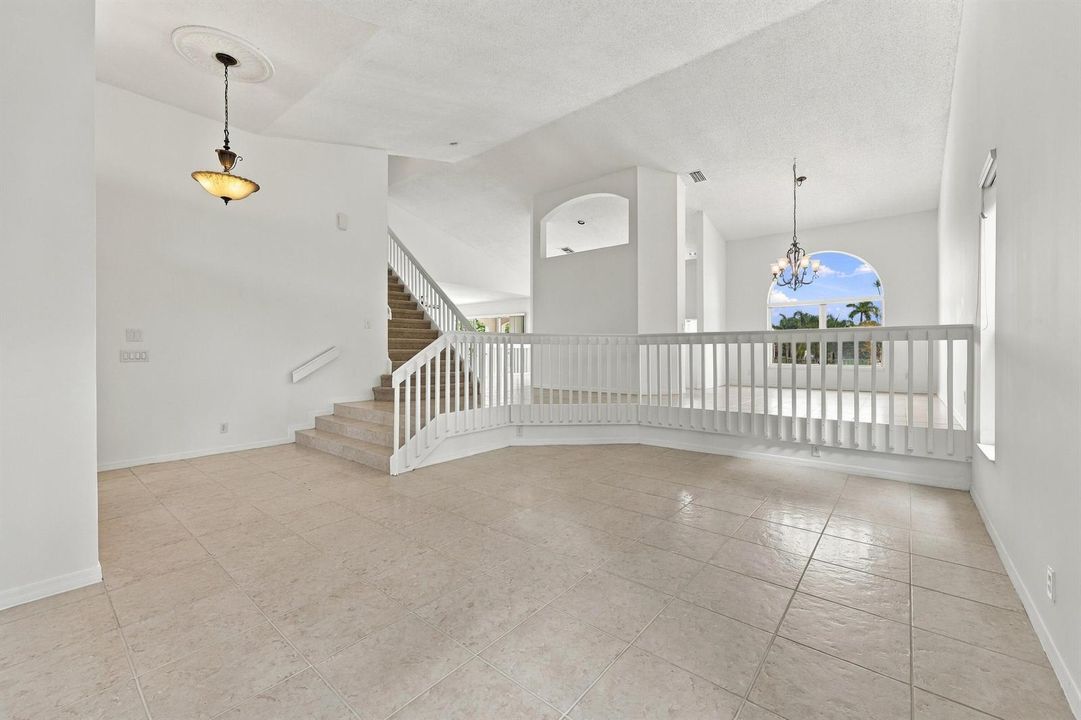 Bright & Spacious Living Area