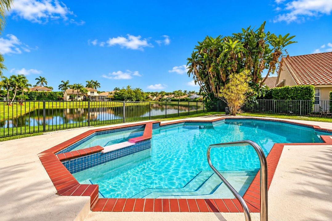 Expansive Private Pool & Spa Retreat
