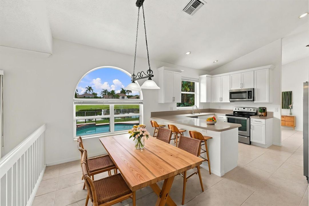 Breakfast Nook with Scenic Views