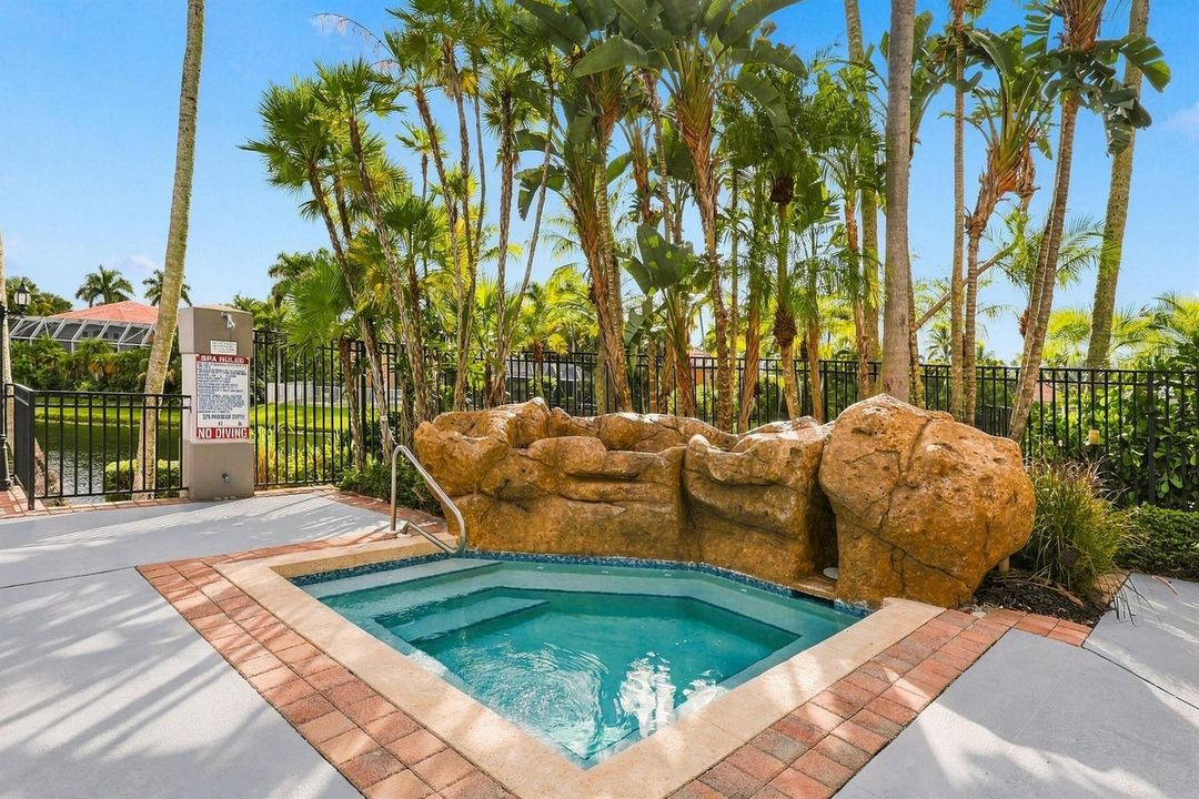 Community Spa & Tropical Retreat