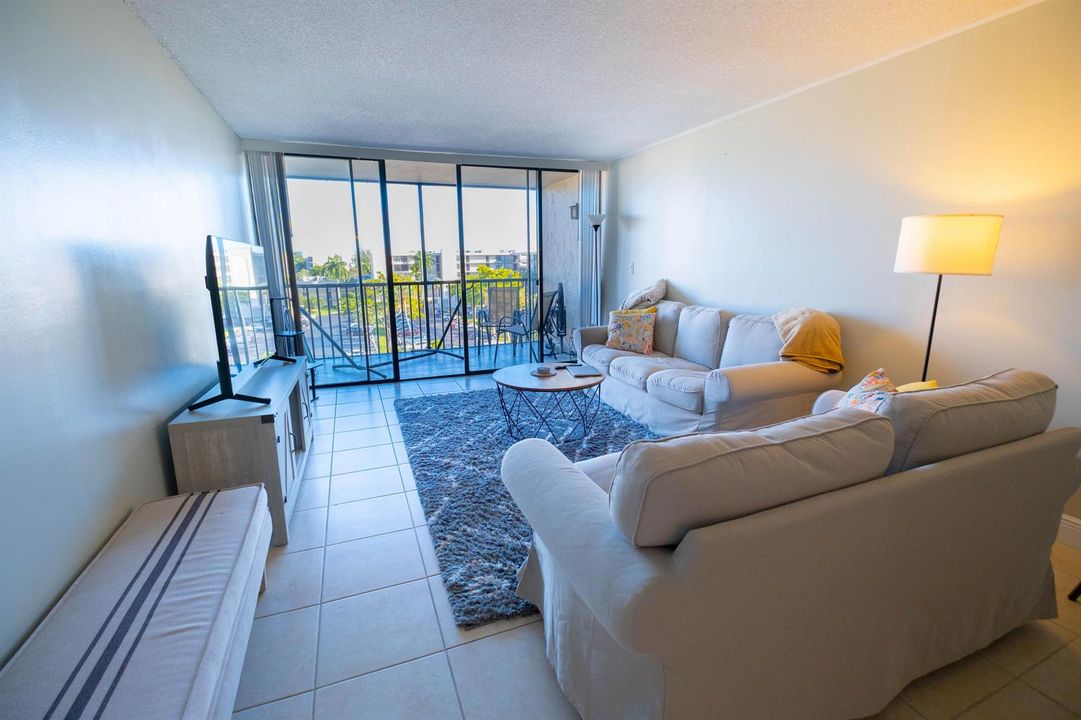 BOCA BAYOU LIVING ROOM 2