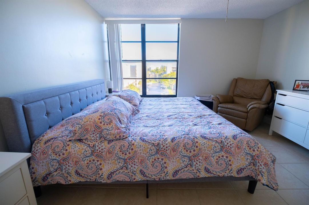 BOCA BAYOU MASTER BEDROOM