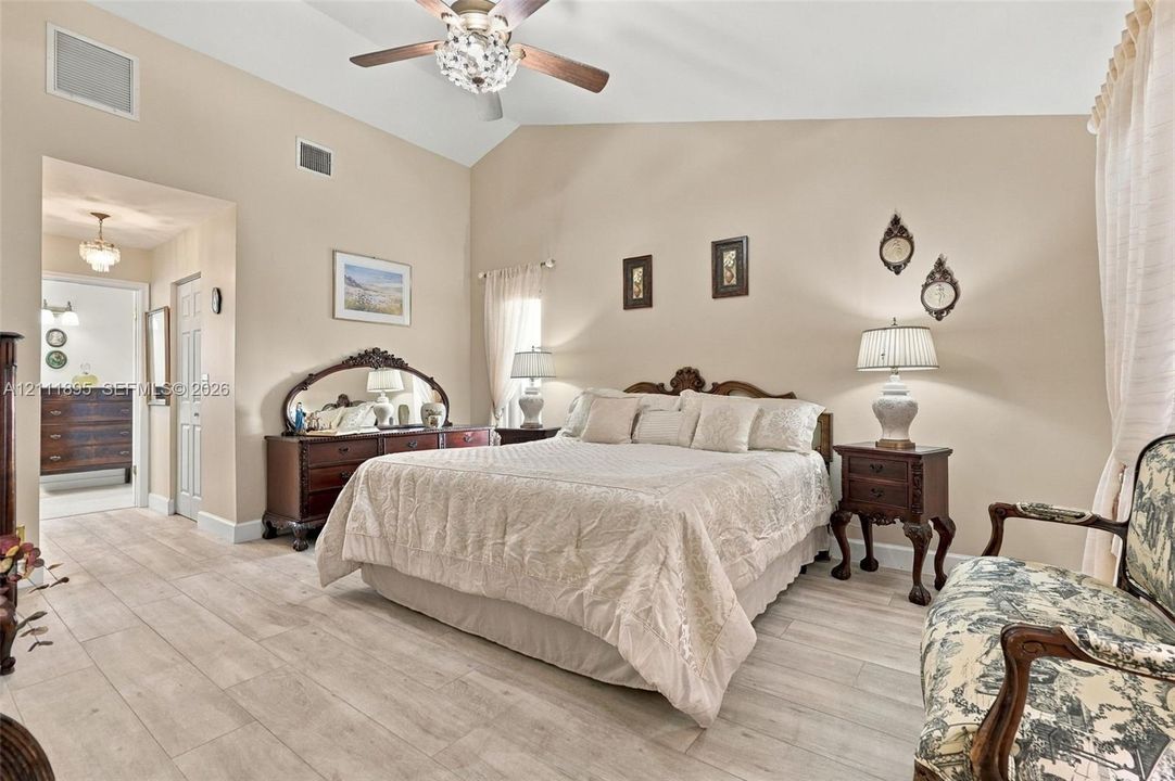 En Venta: $764,900 (4 camas, 2 baños, 2179 Pies cuadrados)