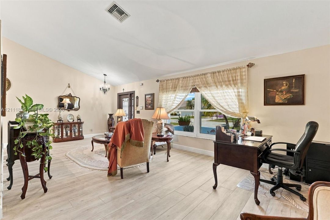 En Venta: $764,900 (4 camas, 2 baños, 2179 Pies cuadrados)