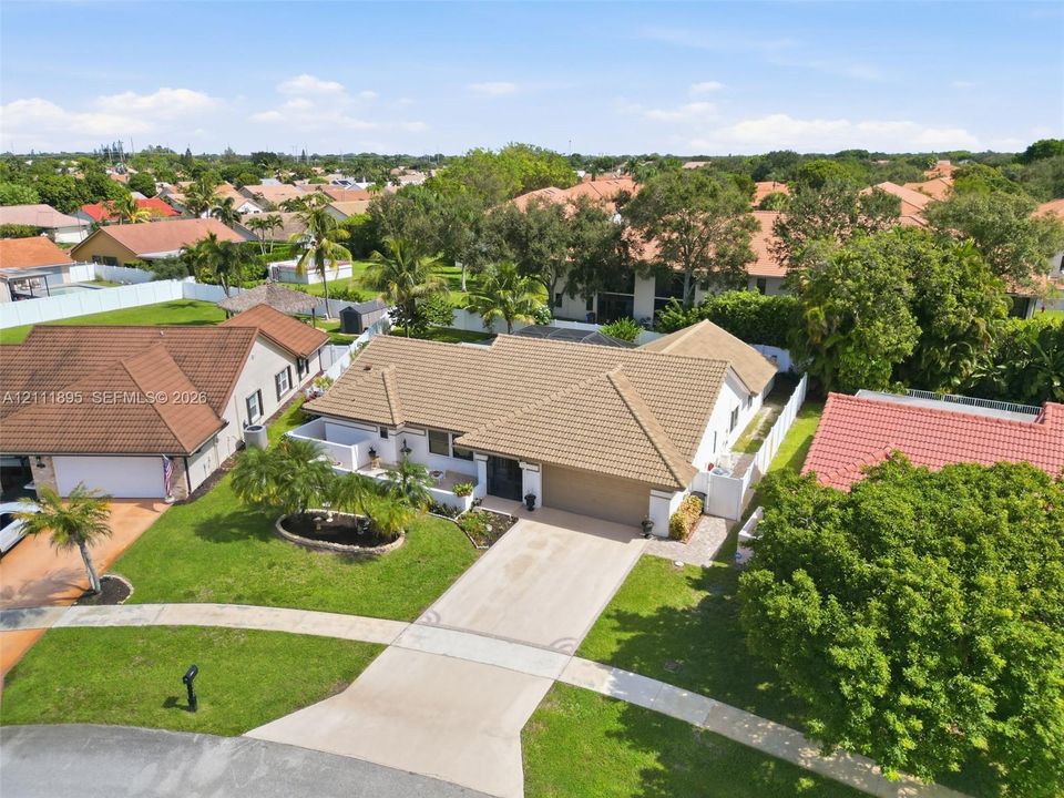 En Venta: $764,900 (4 camas, 2 baños, 2179 Pies cuadrados)