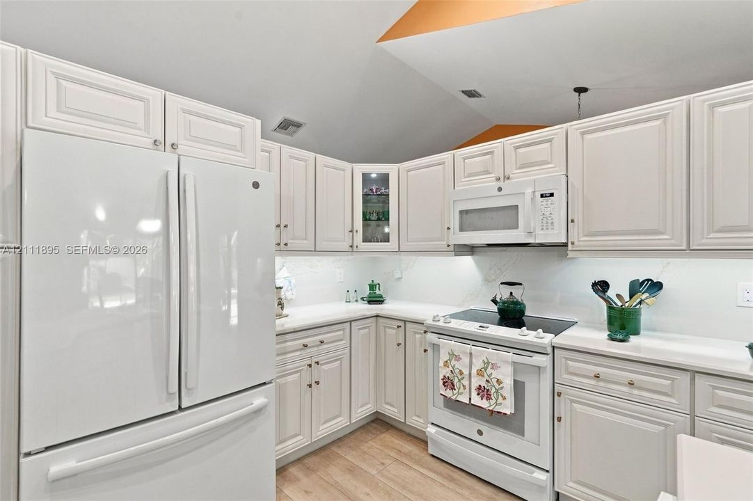 En Venta: $764,900 (4 camas, 2 baños, 2179 Pies cuadrados)