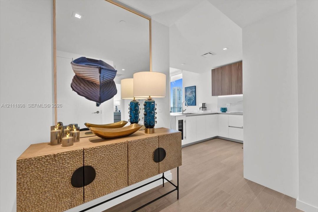 For Rent: $11,400 (2 beds, 2 baths, 1303 Square Feet)