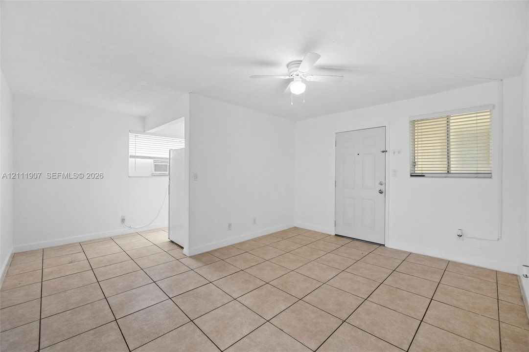 For Rent: $1,700 (1 beds, 1 baths, 0 Square Feet)