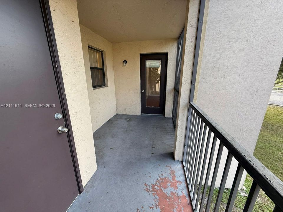For Rent: $1,925 (2 beds, 2 baths, 980 Square Feet)