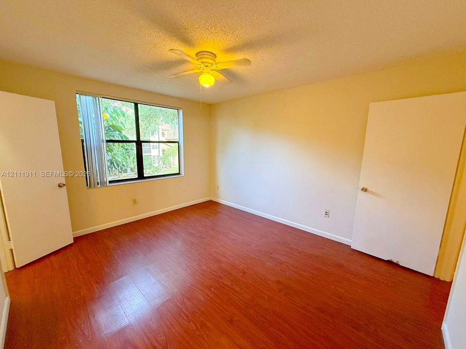 For Rent: $1,925 (2 beds, 2 baths, 980 Square Feet)