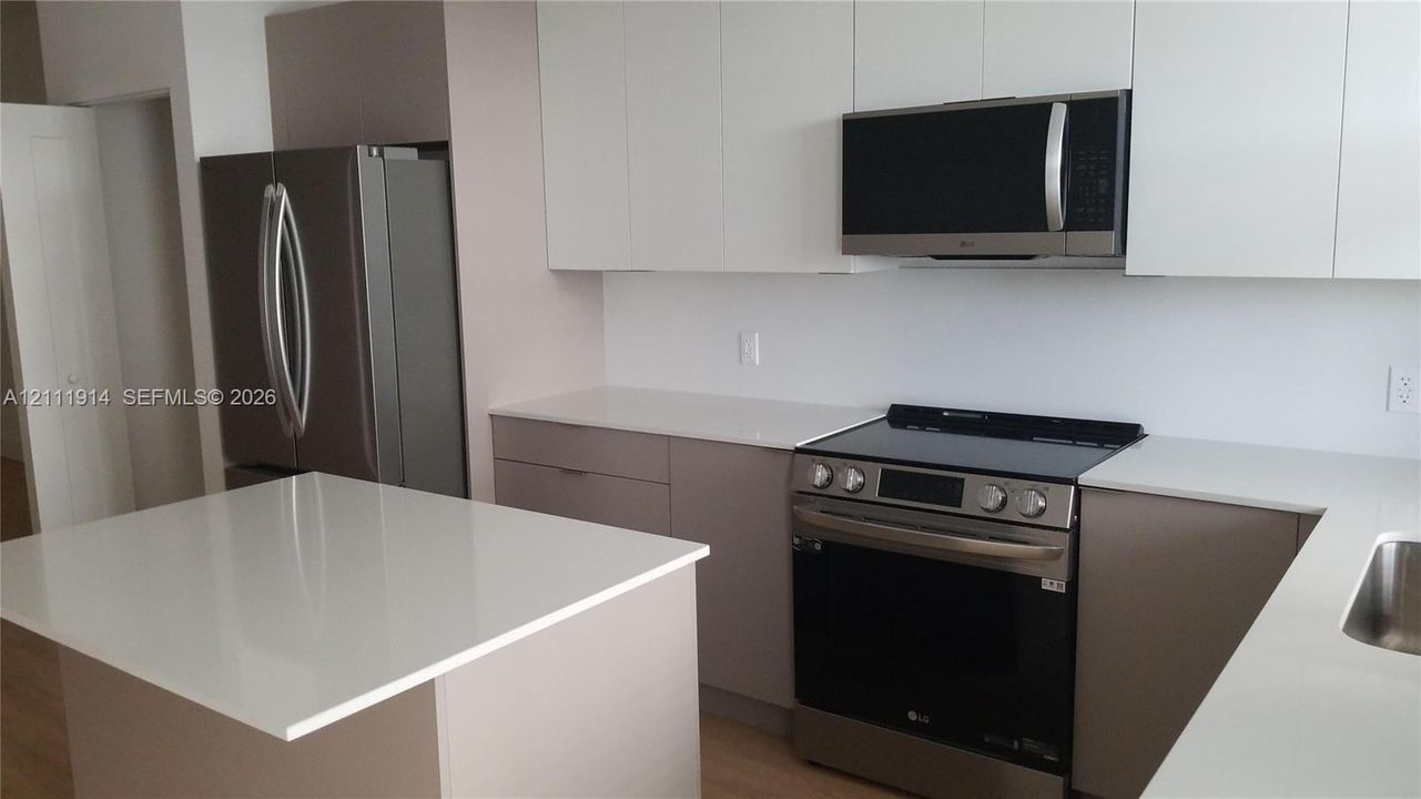 For Rent: $2,100 (2 beds, 1 baths, 0 Square Feet)