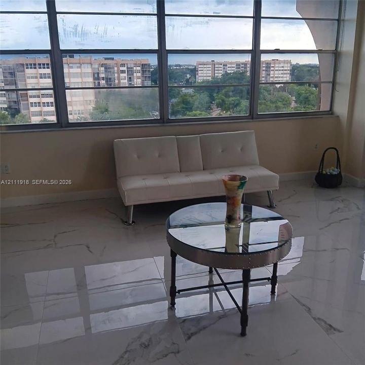 En Venta: $174,000 (2 camas, 2 baños, 1160 Pies cuadrados)