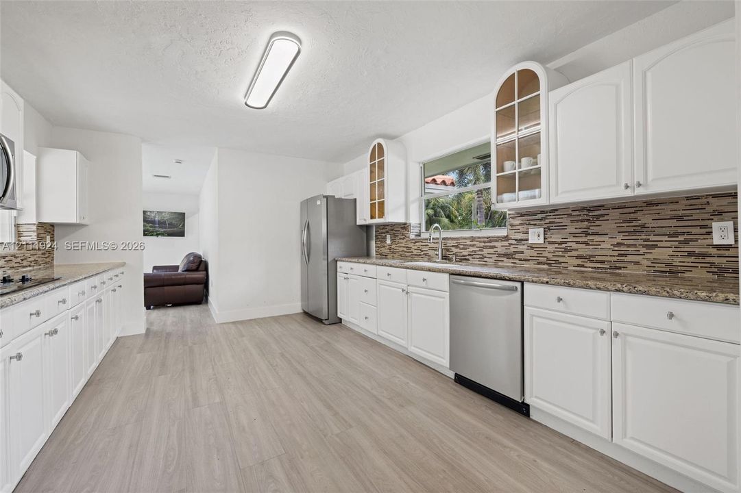 В аренду: $7,950 (5 спален, 3 ванн, 2913 Квадратных фут)