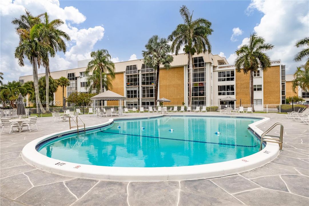 For Rent: $1,850 (1 beds, 1 baths, 600 Square Feet)