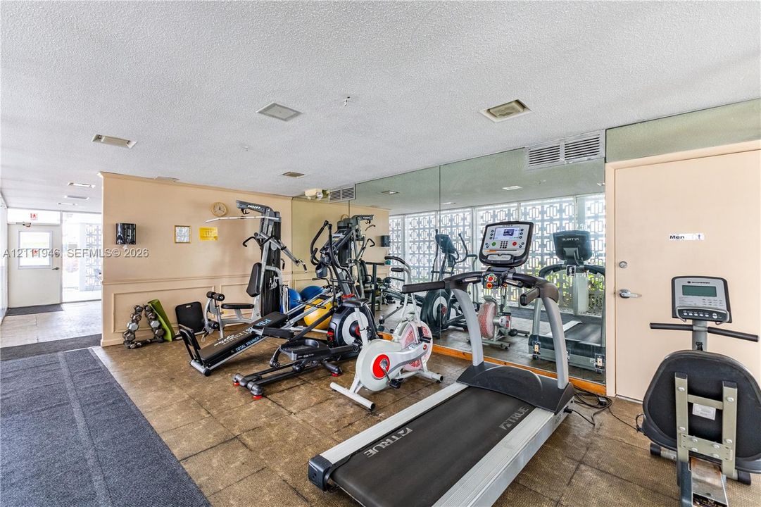 For Rent: $1,850 (1 beds, 1 baths, 600 Square Feet)