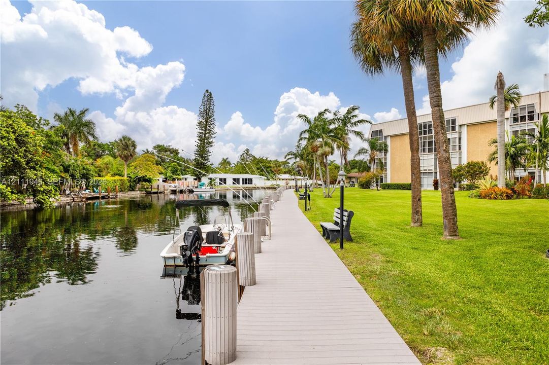 For Rent: $1,850 (1 beds, 1 baths, 600 Square Feet)