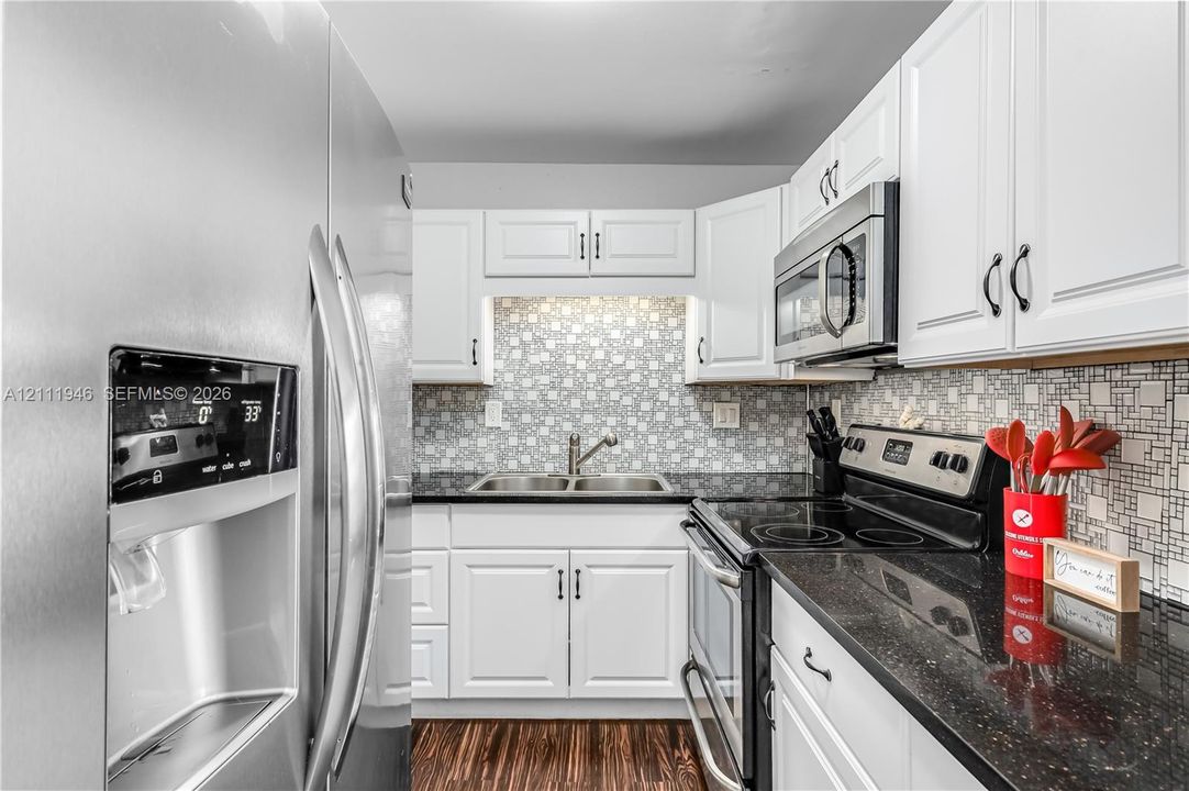 For Rent: $1,850 (1 beds, 1 baths, 600 Square Feet)