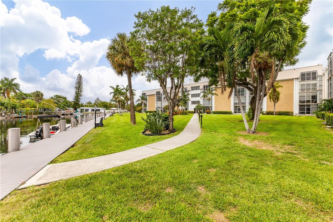 For Rent: $1,850 (1 beds, 1 baths, 600 Square Feet)