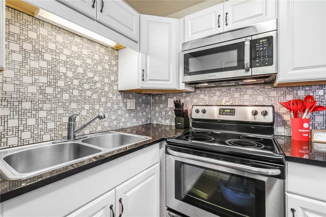 For Rent: $1,850 (1 beds, 1 baths, 600 Square Feet)