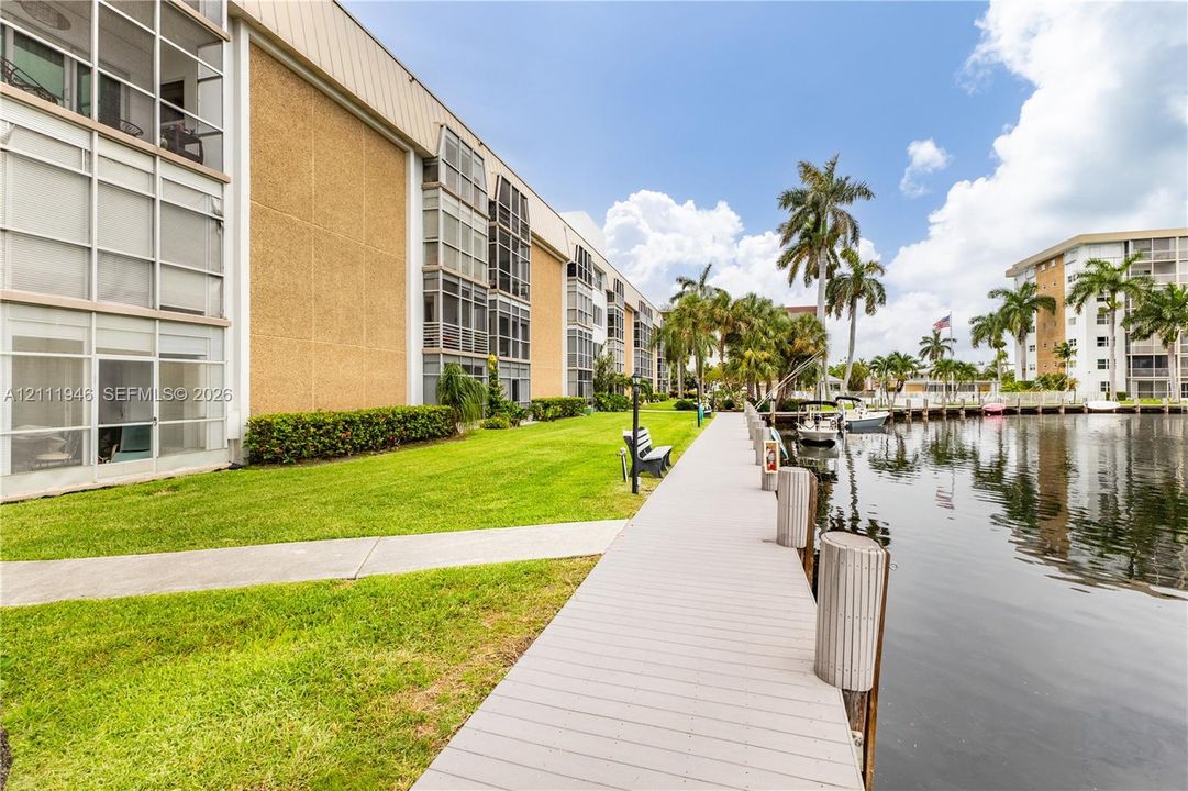 For Rent: $1,850 (1 beds, 1 baths, 600 Square Feet)