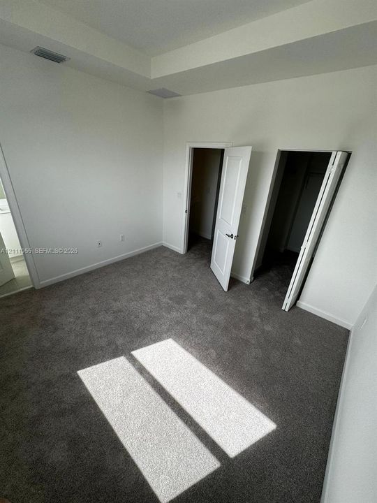 For Sale: $400,000 (3 beds, 2 baths, 1328 Square Feet)