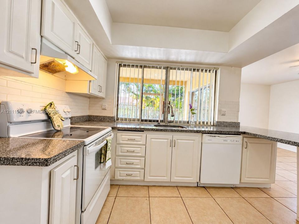 For Rent: $3,250 (3 beds, 2 baths, 1848 Square Feet)