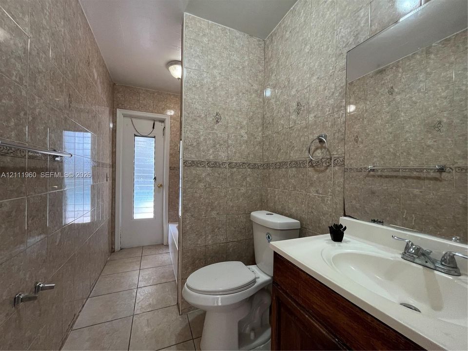 For Rent: $3,250 (3 beds, 2 baths, 1848 Square Feet)