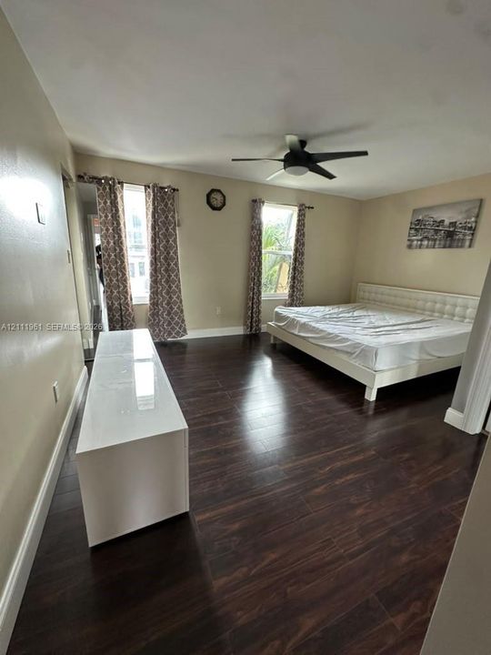 For Rent: $4,800 (2 beds, 2 baths, 1570 Square Feet)