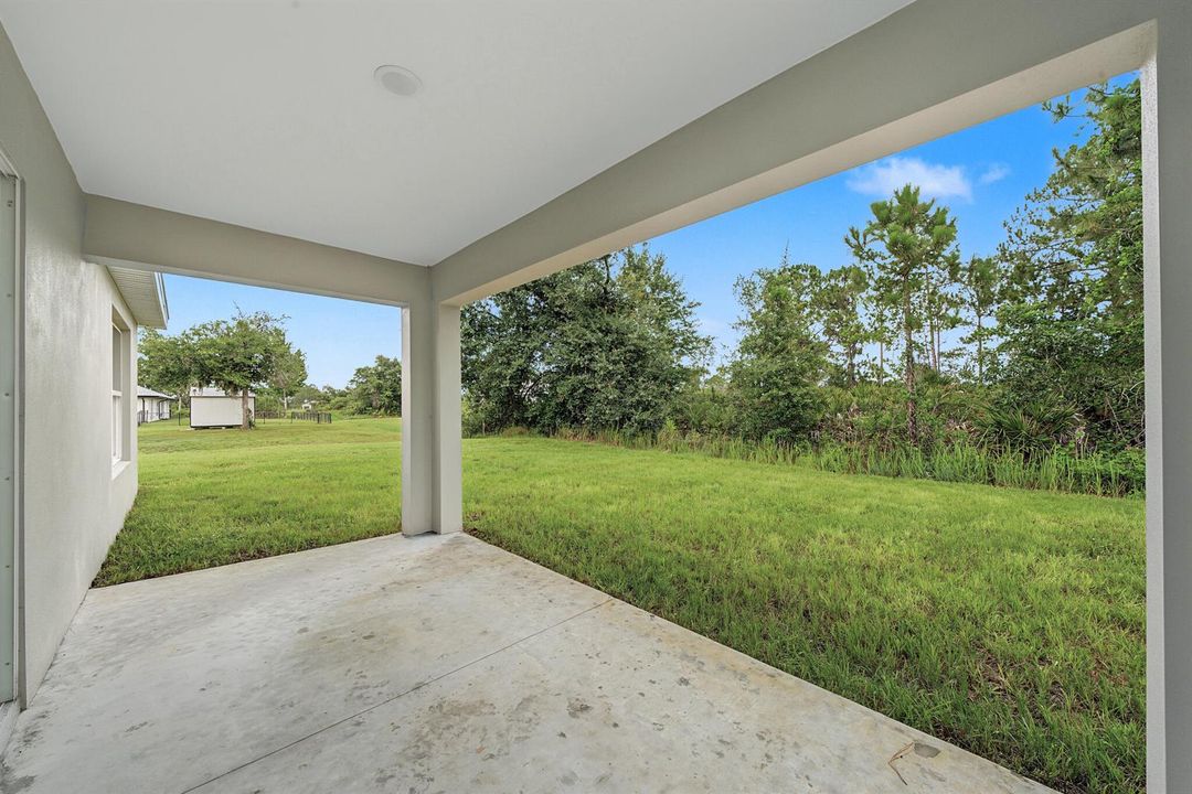 interior - patio 1