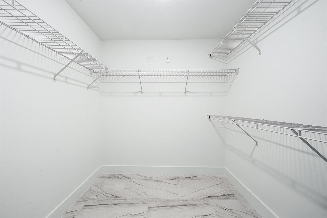 interior - master closet 1