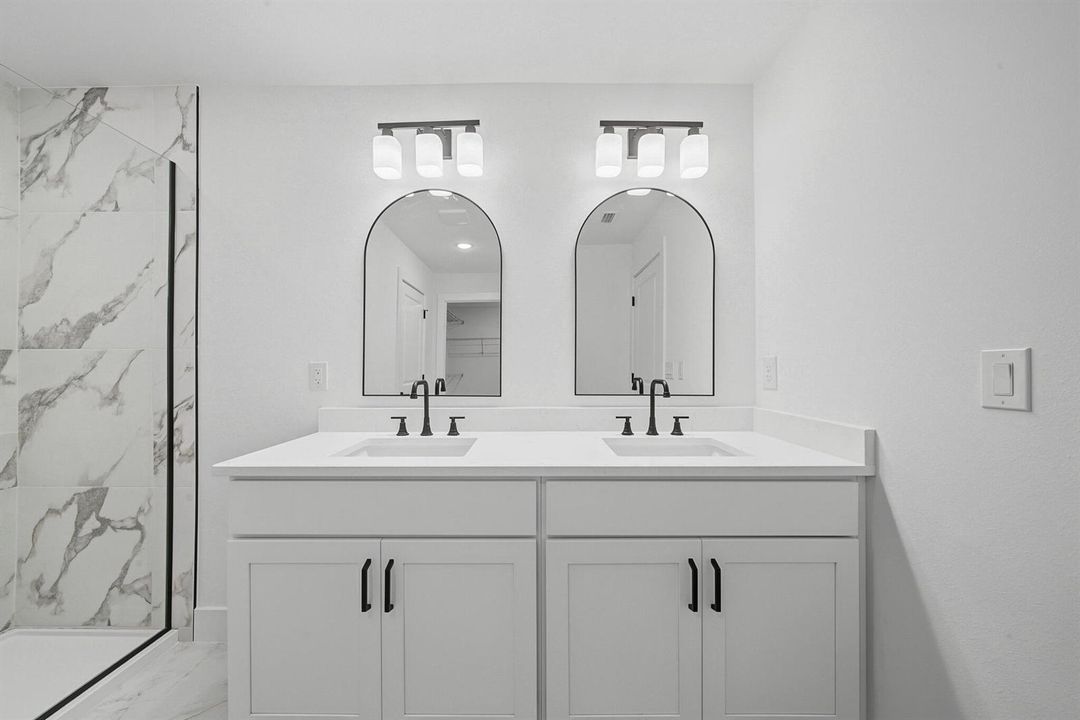 interior - master bathroom 2