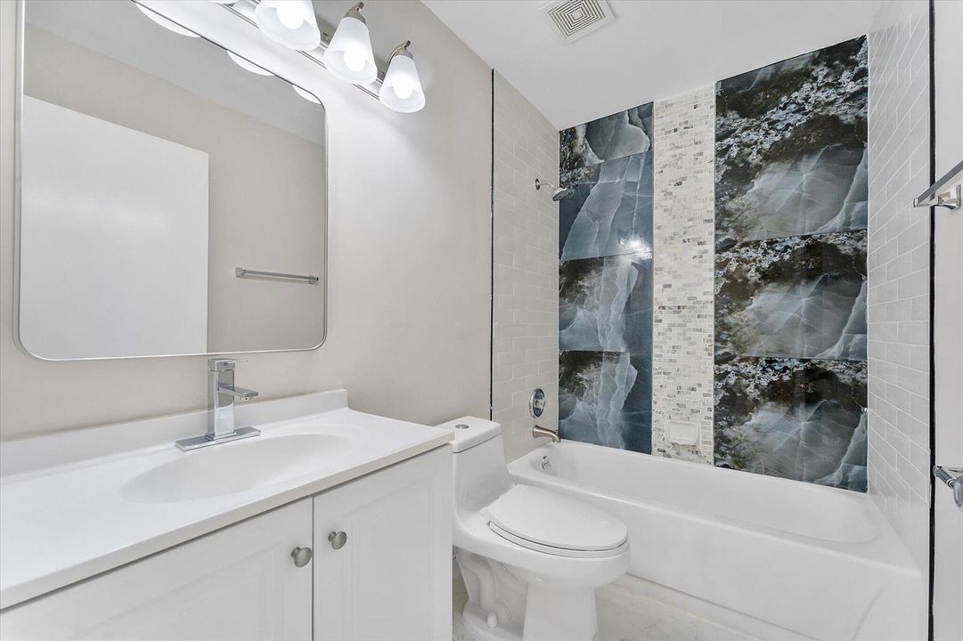 19-10890 Lakemore Lane_019