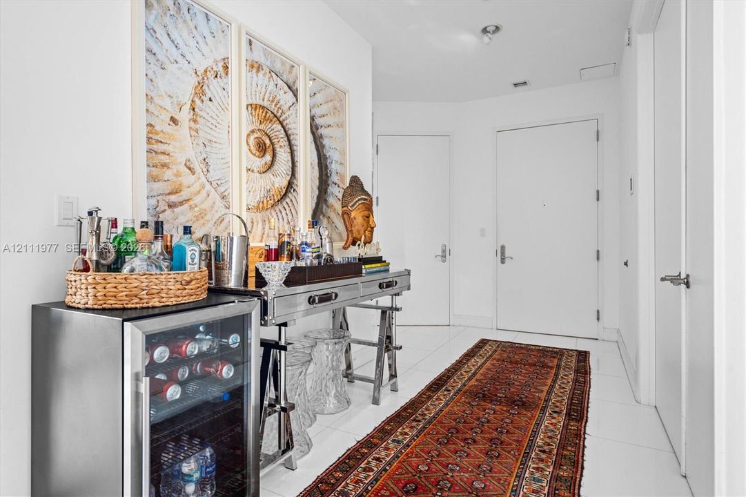 For Rent: $9,800 (2 beds, 3 baths, 2084 Square Feet)