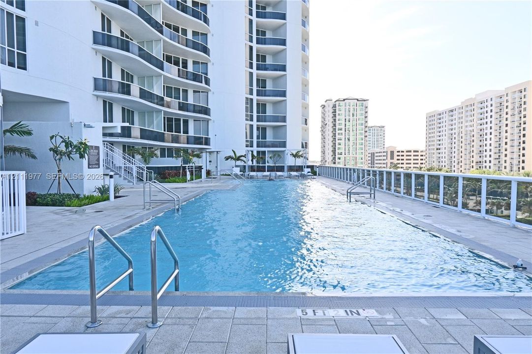 For Rent: $9,800 (2 beds, 3 baths, 2084 Square Feet)