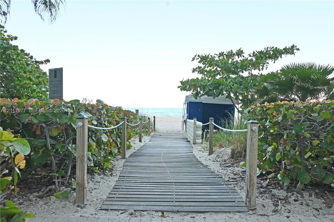 For Rent: $9,800 (2 beds, 3 baths, 2084 Square Feet)